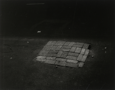 108602 Detail van het wegdek in de Kanaalstraat te Utrecht.N.B.De datum voor deze gebeurtenis is onbekend.